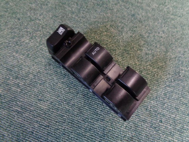 2kurudepa H22年 アルトラパン DBA-HE22S パワーウィンド PW スイッチ 37990-82K10 8978拍卖