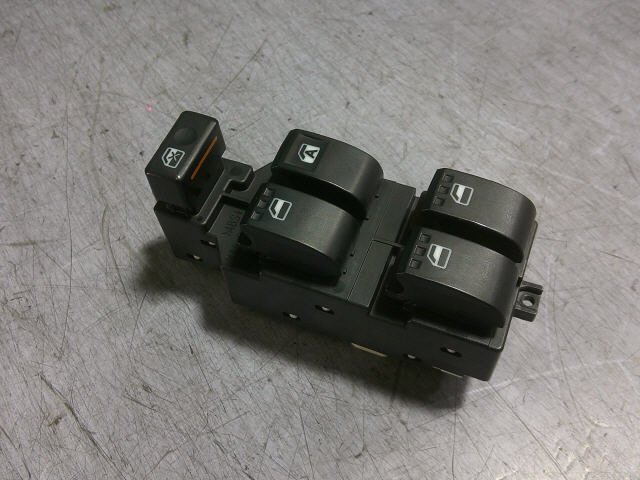 2kurudepa H21年 ムーヴ DBA-L185S パワーウィンド PW スイッチ 84820-B2210 9179拍卖