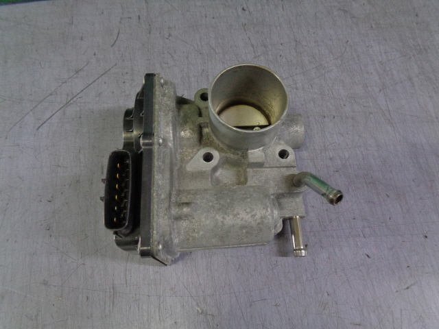 2kurudepa H26年 EKカスタム DBA-B11W スロットル ボディ チャンバー 3B20 1450A221 8990拍卖