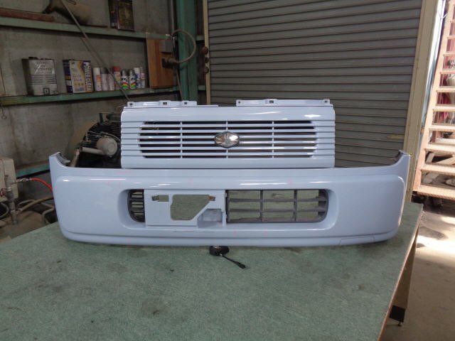 2kurudepa H17年 アルトラパン CBA-HE21S フロント バンパー 71711-75H00 水色 ZCN 福山通運で発送の為、個人宅発送不可 9102拍卖