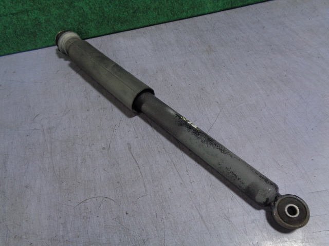 2kurudepa H24年 ミラ イース DBA-LA300S 左 リア ショック アブソーバー KFVE 48531-B2D70 9060拍卖