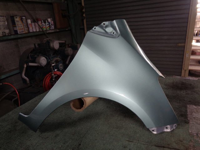 2kurudepa H20年 ヴィッツ DBA-KSP90 右 フロント フェンダー 53811-52280 緑 777 福山通運で発送の為、個人宅発送不可 8925拍卖