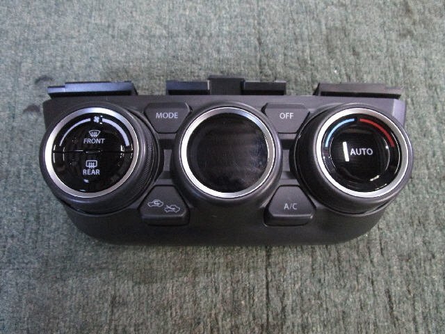 2kurudepa R2年 スイフト スポーツ CBA-ZC33S エアコン スイッチ パネル コントロール 39510-52R10-CRT 8372拍卖