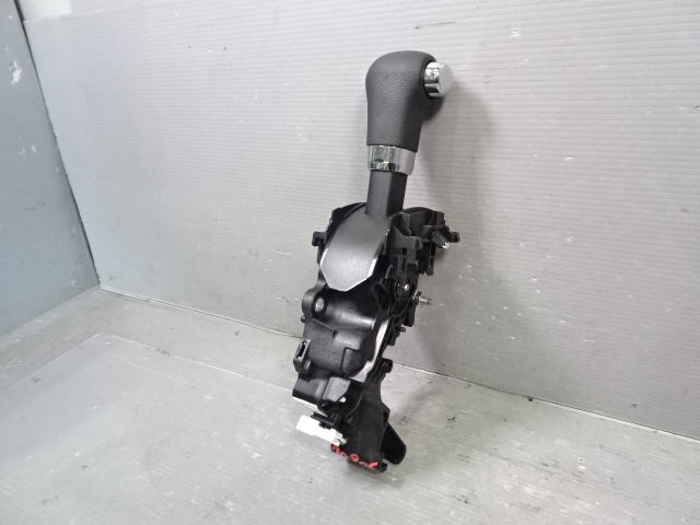 N-BOX 6BA-JF5 シフト レバー レンジ 令和6年 カスタムターボ 1kurudepa拍卖