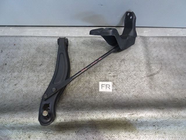 ハイゼット EBD-S201P F フロント 右 ロア アーム 右前 48605-B5010 平成25年 MT 2WD ABS無し 1kurudepa拍卖