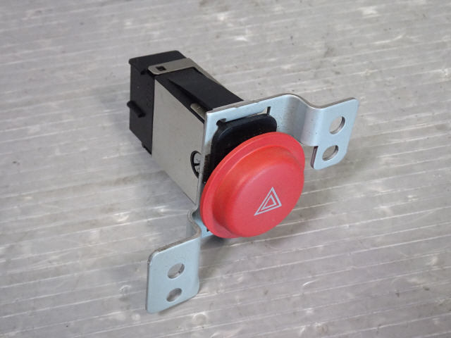 ハイゼット EBD-S201P ハザードスイッチ 84332-B5010 平成25年 MT 2WD 1kurudepa拍卖