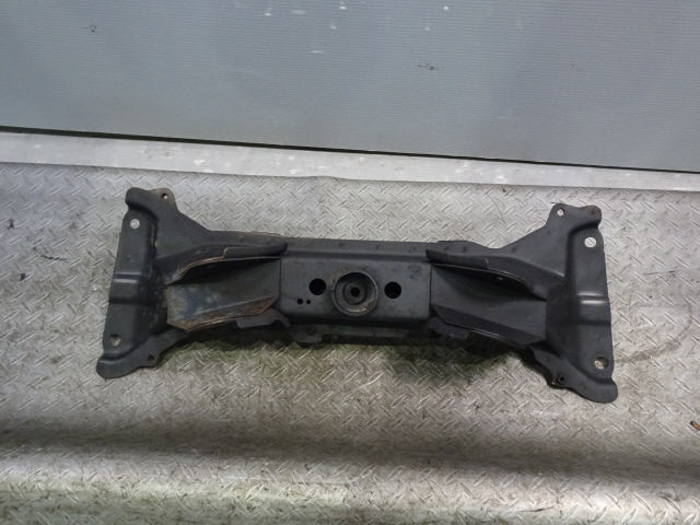 ハイゼット LE-S200P F フロント メンバー クロス 51207-B5011 平成19年 AT 2WD 1kurudepa拍卖