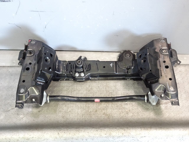 ハイエース 3DF-GDH206V F フロント メンバー クロス 51021-26090 令和5年 ダークプライムII AT 4WD 1kurudepa拍卖