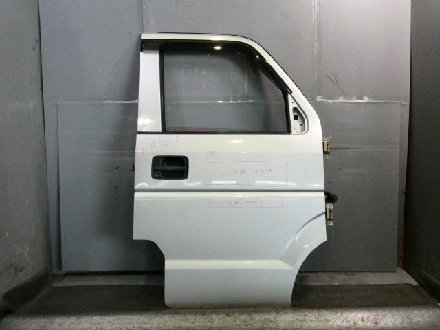 エブリィ EBD-DA64V F フロント 右 ドア 右前 68001-68H01 シルバー Z2S 平成23年 ノークレームノーリターン品 1kurudepa拍卖