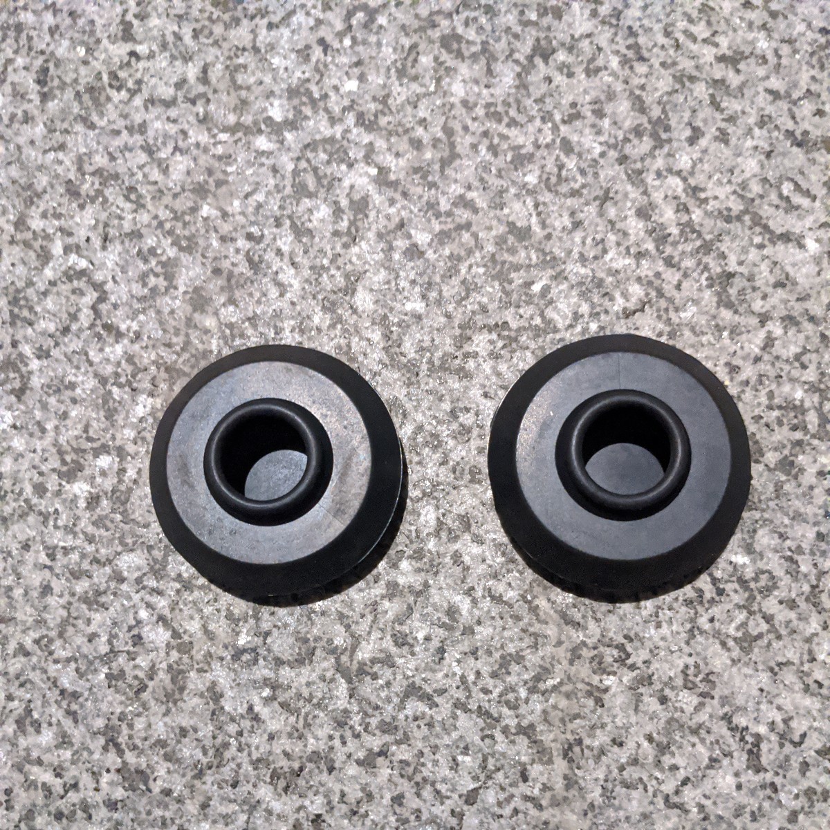 サニトラ クーラー用グロメットラバー 2個 ヒーター ホースパッキンゴム サニートラック 日産純正部品拍卖