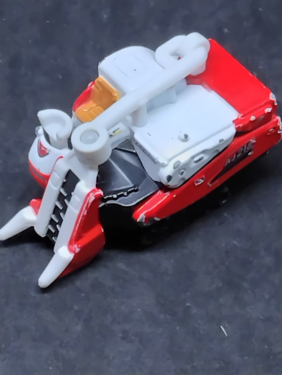 トミカ 66 ヤンマー コンバイン 破損あり拍卖