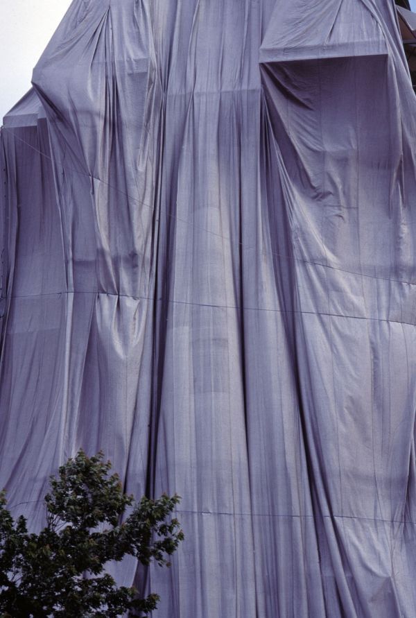 クリスト 「包まれたライヒスターク」(1)カラースライド 4枚 Christo Wrapped Reichstag クリスト・アンド・ジャンヌ=クロード拍卖