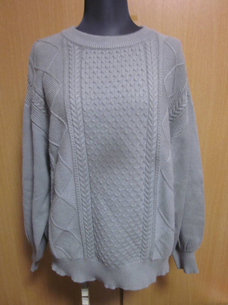 新品☆くすみグリーンのケーブル編みもちもちニット☆サイズM拍卖