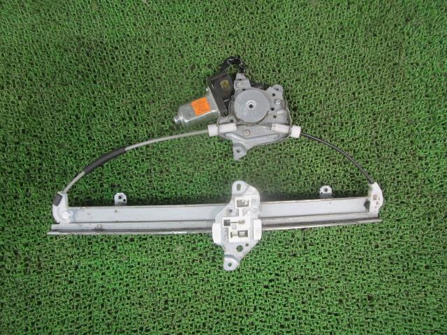 ティーダ DBA-JC11 右フロントドア パワーウィンドモーター レギュレータモーター 80720-ED00B 80730 ED00A /50516拍卖