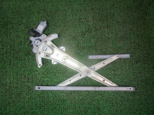エルグランド CBA-ME51 左フロントドア パワーウィンドモーター レギュレータモーター 80731-WL00A /50531拍卖