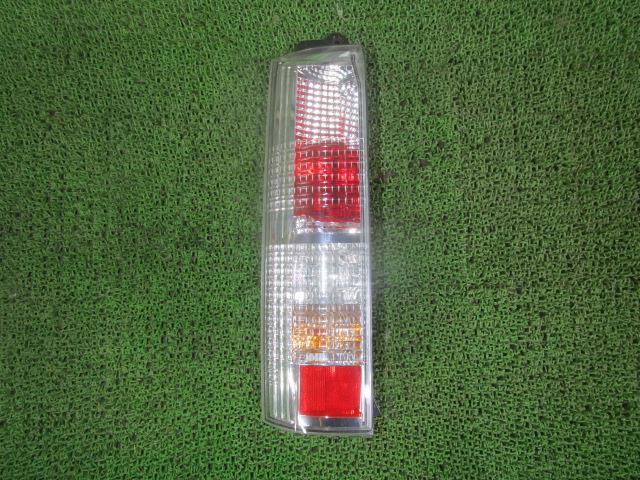 エブリィ ABA-DA64W 左テールランプ 35670-68H30 トーカイデンソー 35603-68H3 /50510拍卖