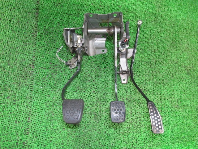 コペン LA-L880K ペダル MT用 一式 31310-97208-000 /50661拍卖