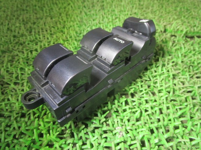 ワゴンR DBA-MH34S パワーウインドウ集中スイッチ 37990-82K81 82K80 /50585拍卖