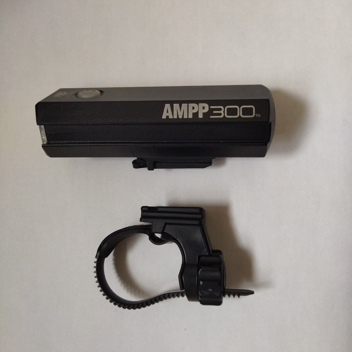 CATEYE(キャットアイ)  AMPP300 HL-EL083RC フロントライト ブラック ハンドルマウント付属 ロードバイク ShimanoGarmin拍卖