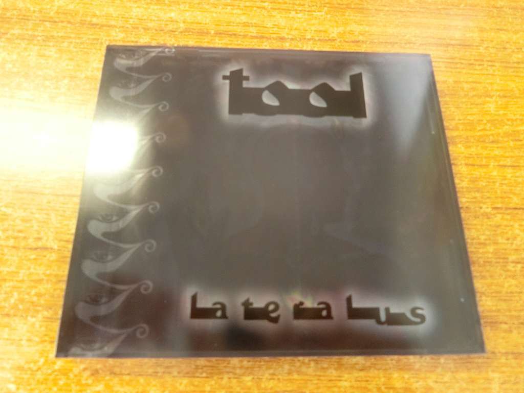 PC701★中古CD TOOL LATERALUS トゥール ケース・ジャケット・スリーブケース(プラケース)付き 盤面良好 クリーニング済み拍卖