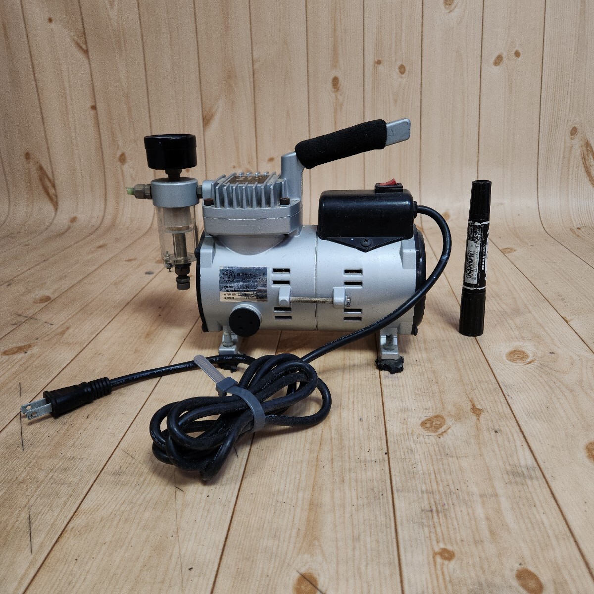 WAVE エアコンプレッサー 217 100V 通電確認OK!拍卖