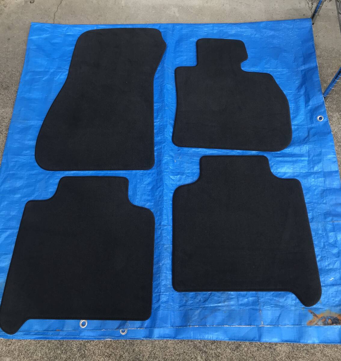 2141 BMW 2シリーズ F46 フロアマット 右ハンドル用 フロント/リア ブラック カー用品 車内アクセサリー 内装用品 足元 他拍卖