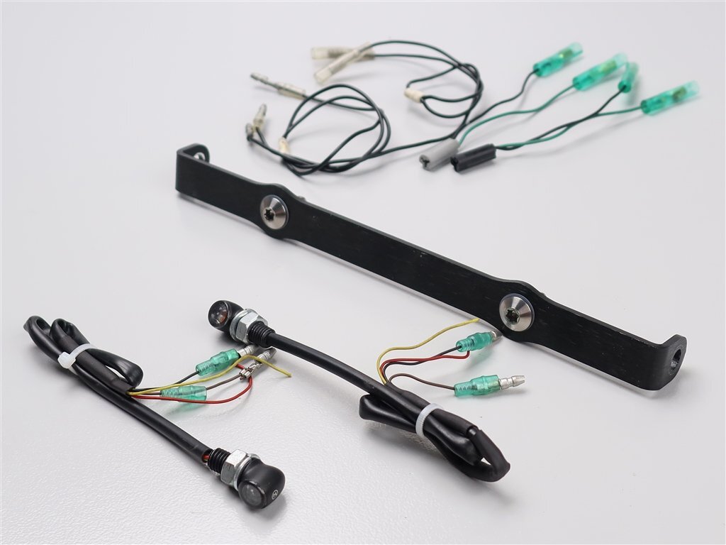 ♪デイトナ ハイサイダー プロトンTWO テールランプ一体 LED リアウインカー 汎用品 (Y1020A06) XSR900取り外し拍卖