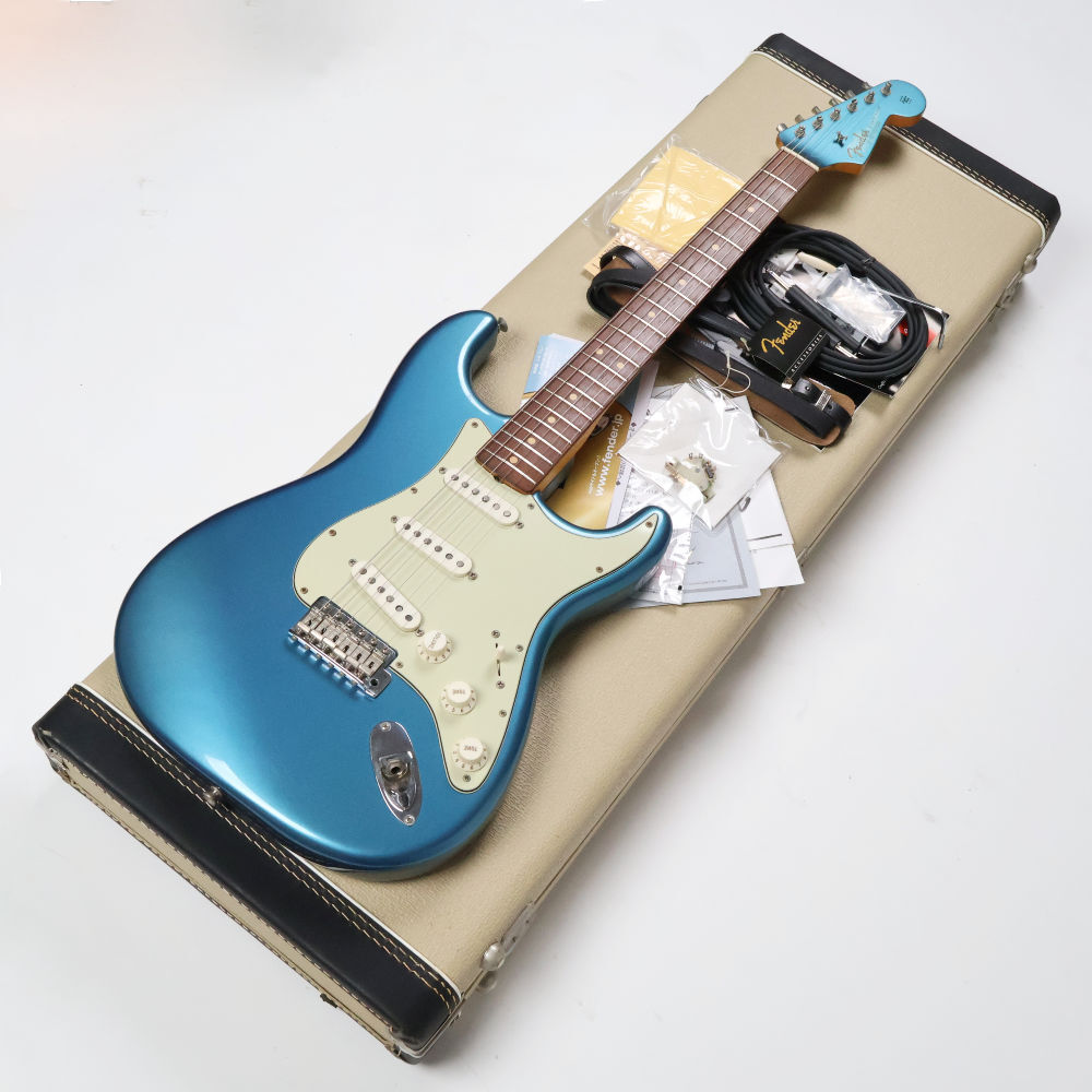 中古 エレキギター Fender Custom Shop Master Grade 1963 Stratocaster Lake Placid Blue Matching Head 2002年 マスターグレード拍卖