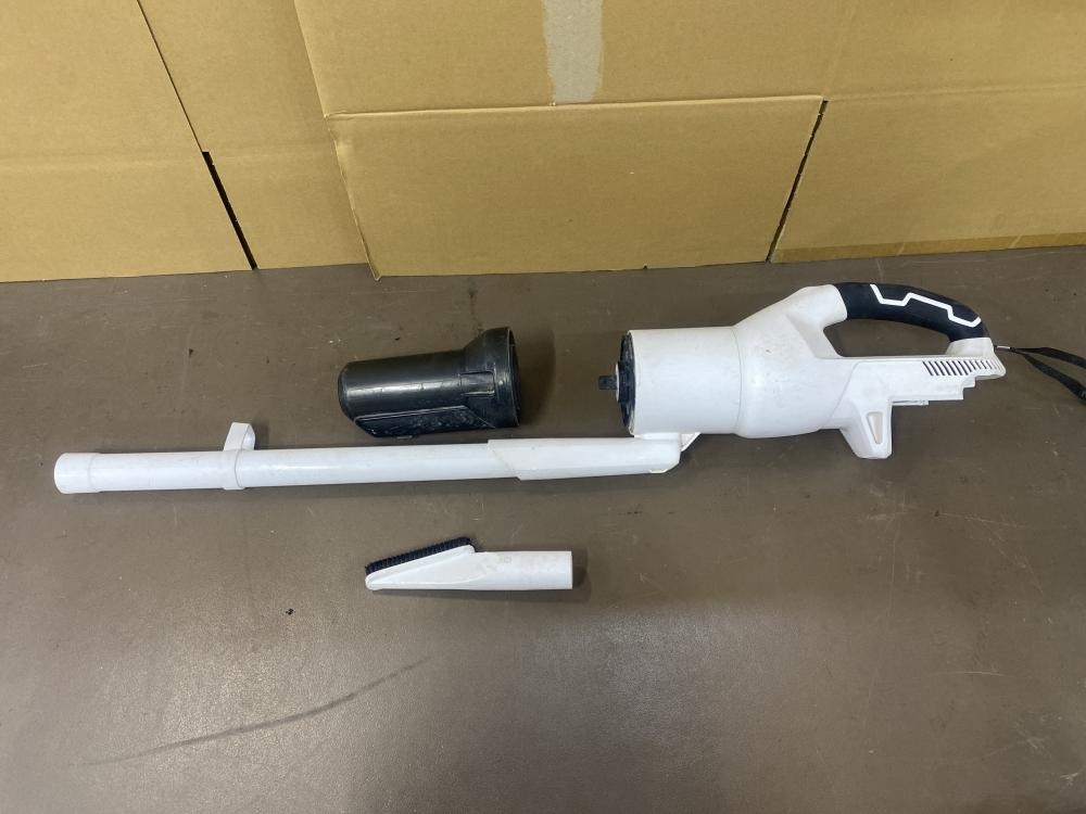 007◇ジャンク品◇HiKOKI 36Vコードレスクリーナ R36DA(SC) ダストケースのラッチ欠品、吸引力弱い為ジャンク拍卖