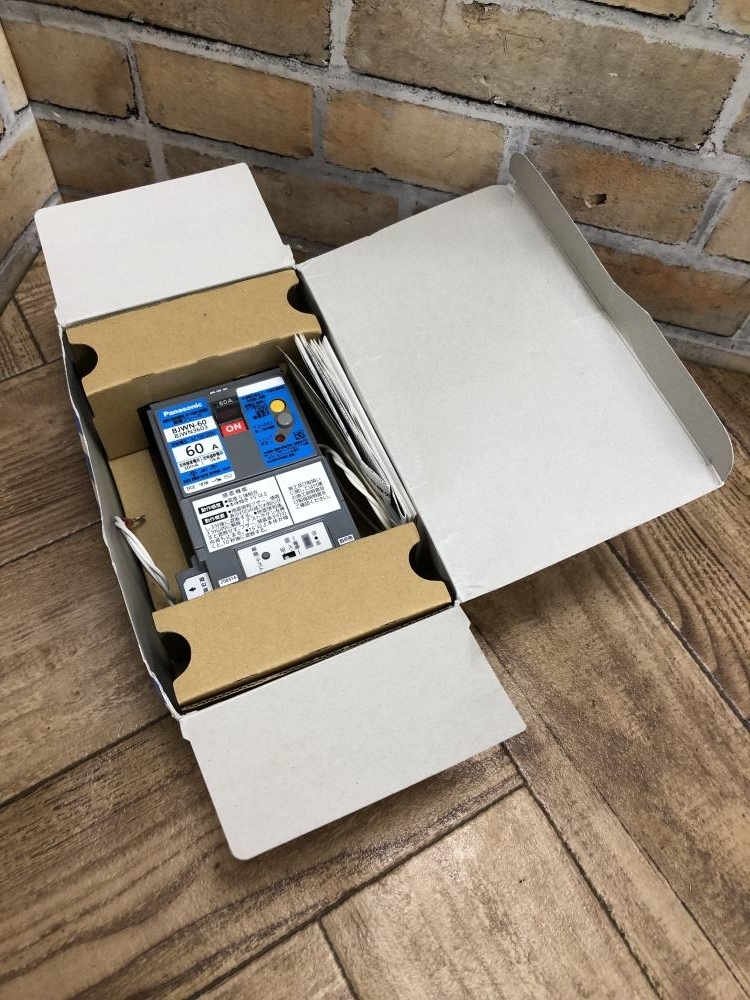 003☆未使用品☆パナソニック Panasonic 単3中性線欠相保護付漏電ブレーカ BJX360325J2K 3P2E 60A 30mA ※開封品拍卖