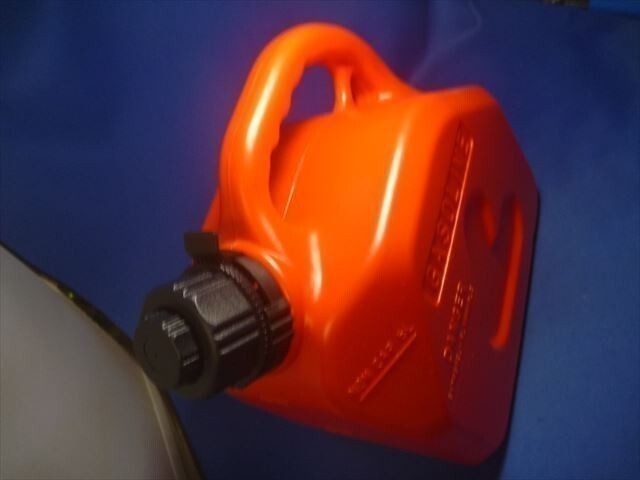 2馬力ボートに最適・UL規格準拠、錆びないガソリン入れ5リットル予備燃料の、ガソリン携行缶、UN規格試験認定済、LD-YG-P5 草刈り機拍卖