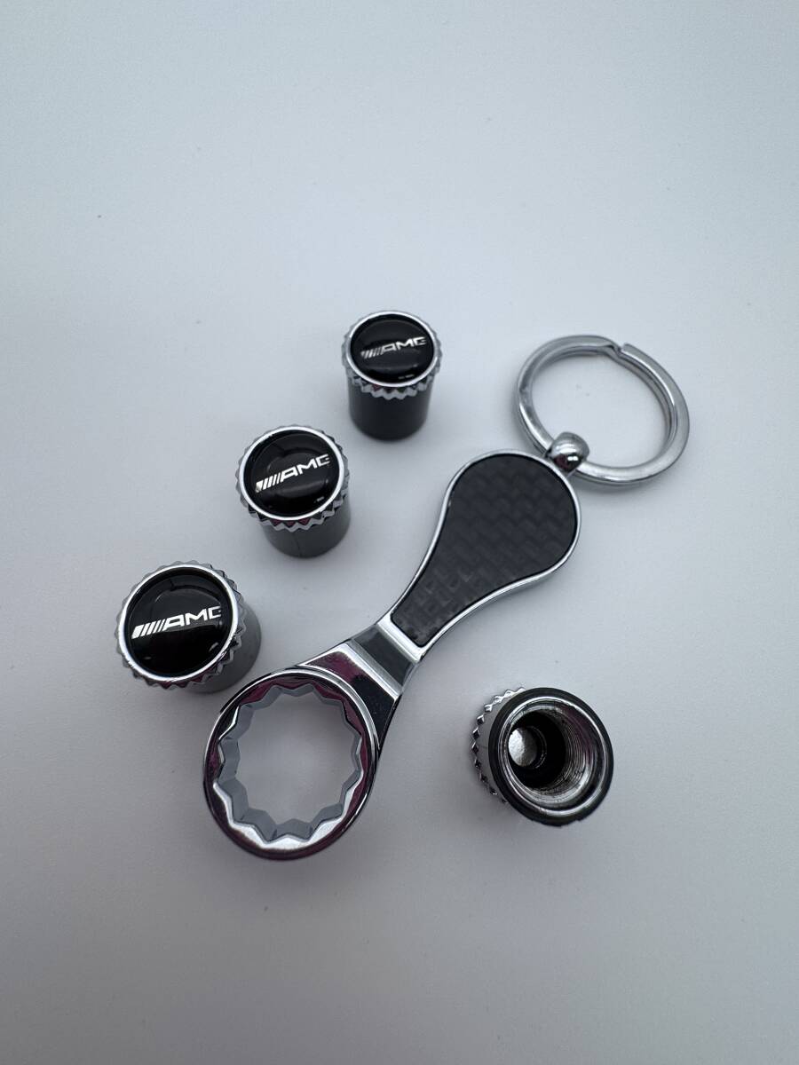 ゆうパケット送料込 ////AMG ベンツ リアルカーボンエアバルブキャップ1台分 4個セット ロゴ付き 盗難防止バルブ二重構造拍卖
