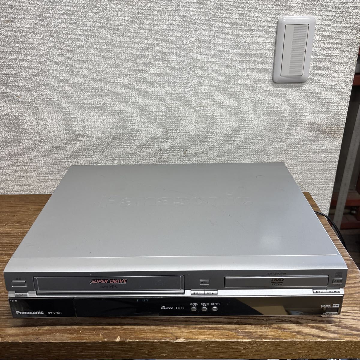UTN846 Panasonic パナソニック DVDレコーダー ビデオデッキ VHS NV-VHD1 通電のみ確認済み 現状品拍卖