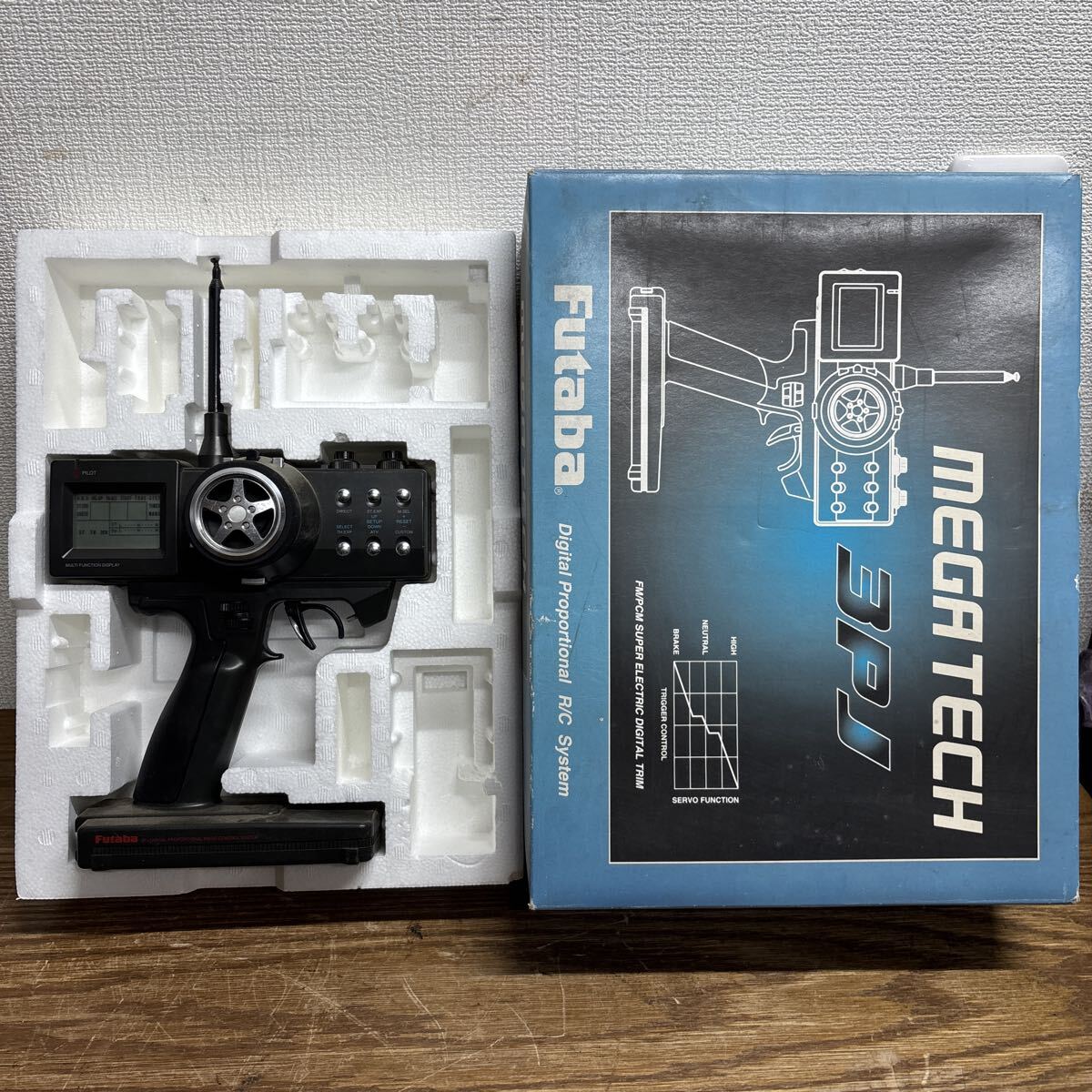 UTN865 Futaba フタバ MEGA TECH 3PJ ラジコン コントローラー プロポ 送信機 動作未確認 現状品拍卖