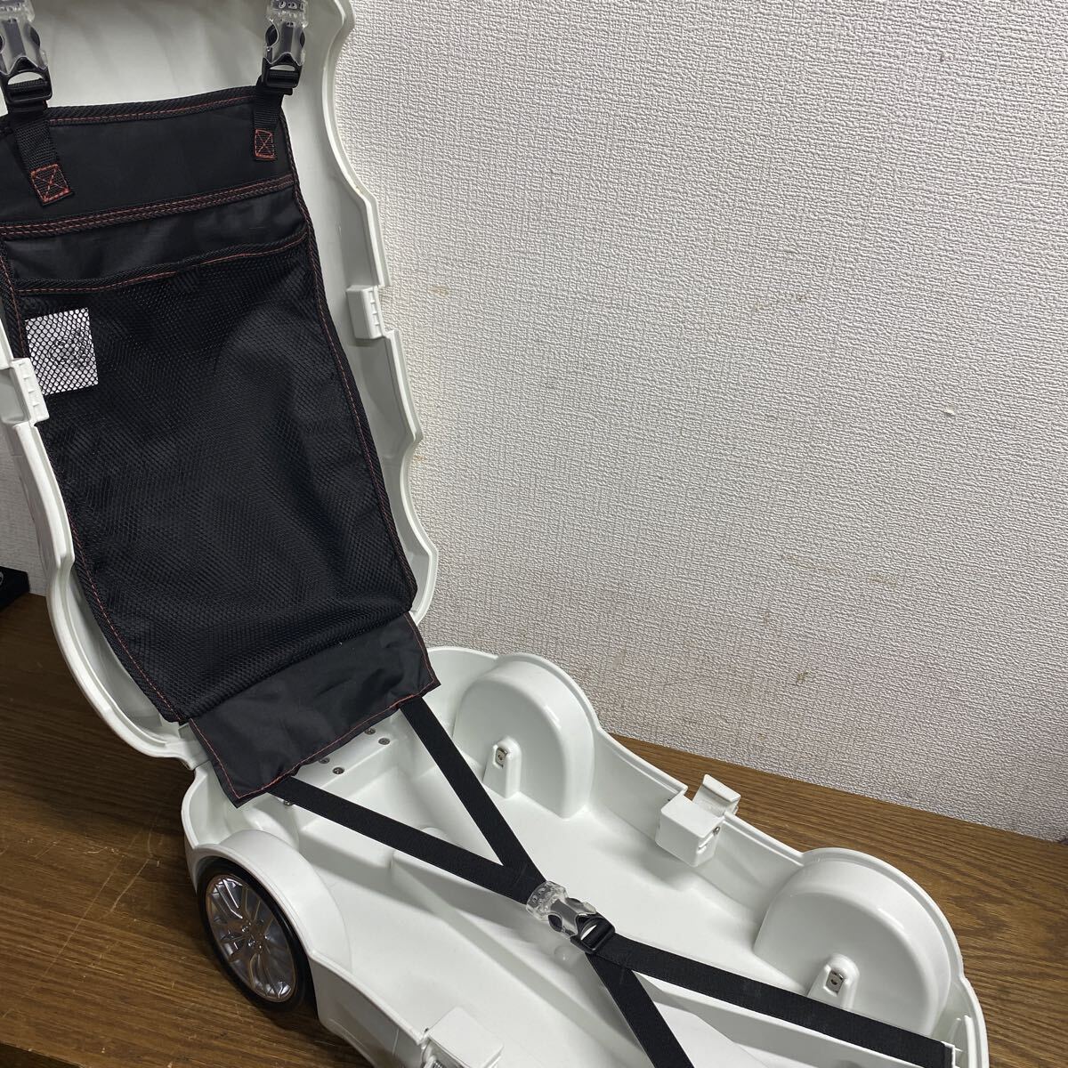 UTM464 WELLY マセラティ レヴァンテ スーツケース キャリーケース ホワイト拍卖