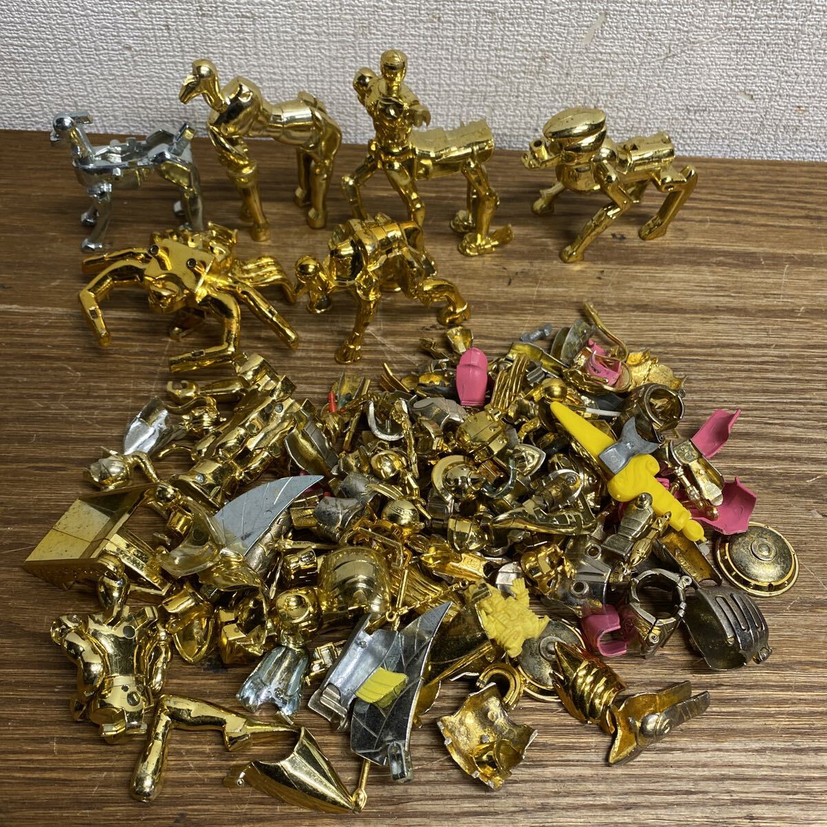 UTM471 聖闘士星矢 聖闘士聖衣大系 セイントクロスシリーズ フィギュア ゴールド シルバー レトロ 現状品拍卖