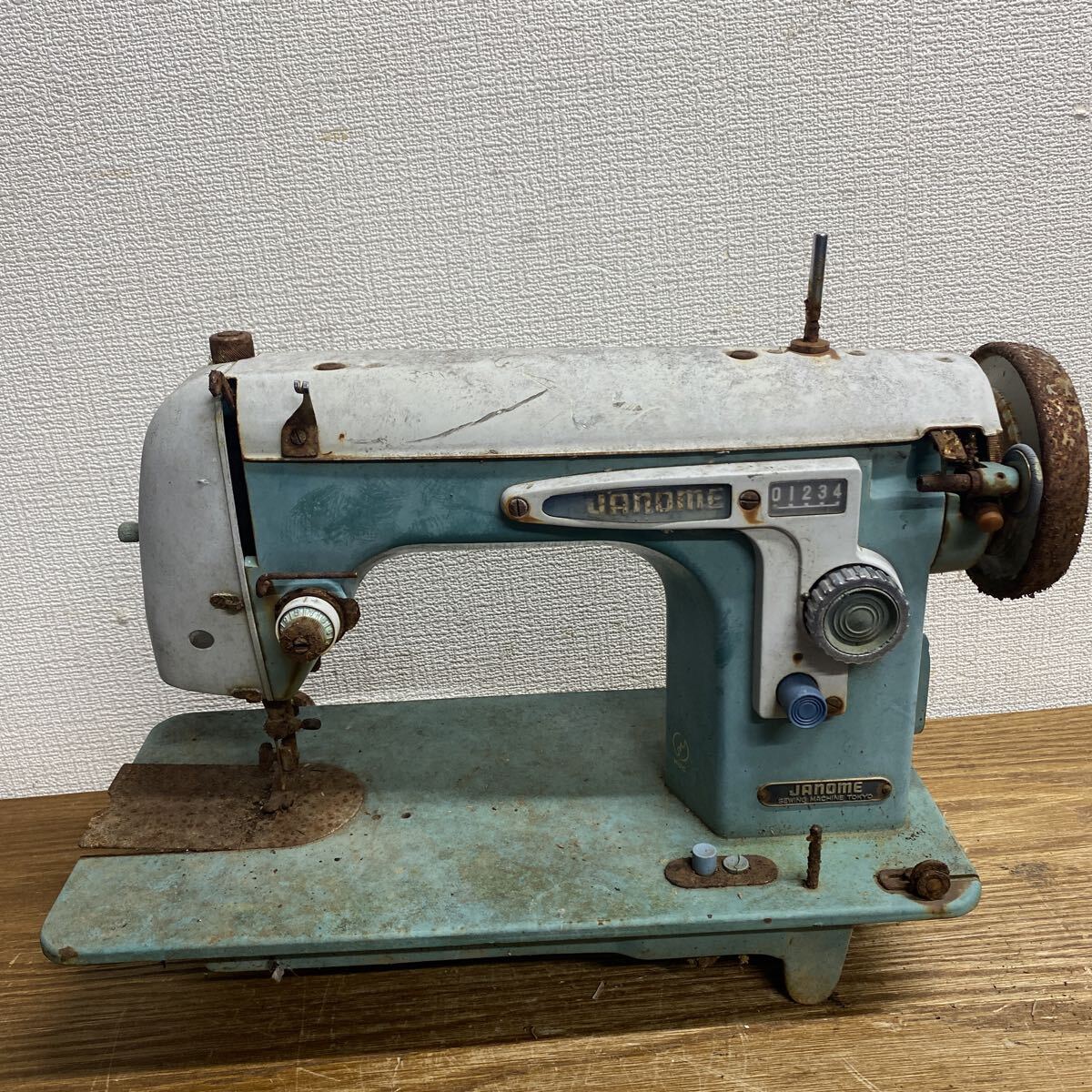 UTM483 JANOME ミシン 手工芸 ハンドクラフト 裁縫 アンティーク レトロ ジャノメ 動作未確認 現状品拍卖