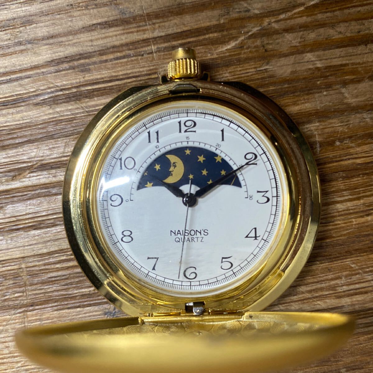 UTM493 NAISON'S 懐中時計 クォーツ ゴールド サン&ムーン 動作未確認 現状品拍卖