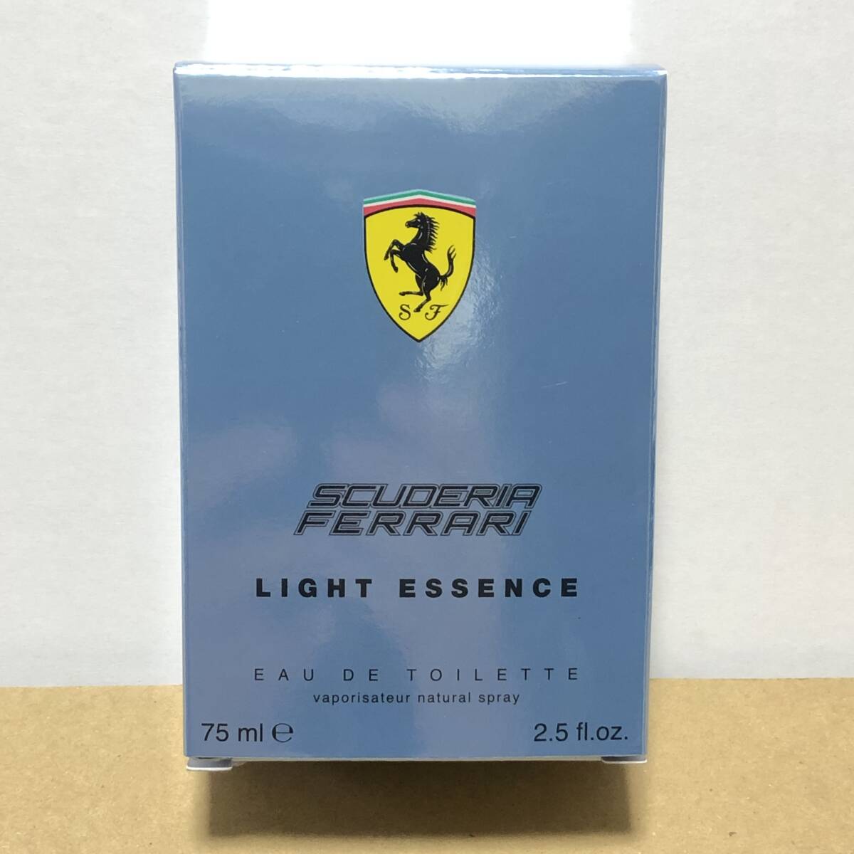 SCUDERIA FERRARI ライトエッセンス オードトワレ 75mL ★★★送料無料★★★ 入手困難 超レア フェラーリ 香水拍卖