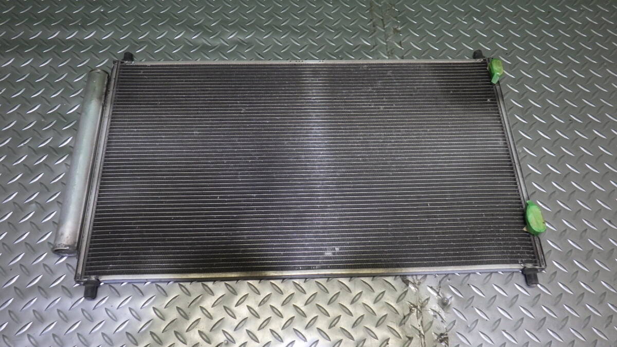 H23年 アクア DAA-NHP10 コンデンサー 純正 漏れ無 管A209拍卖