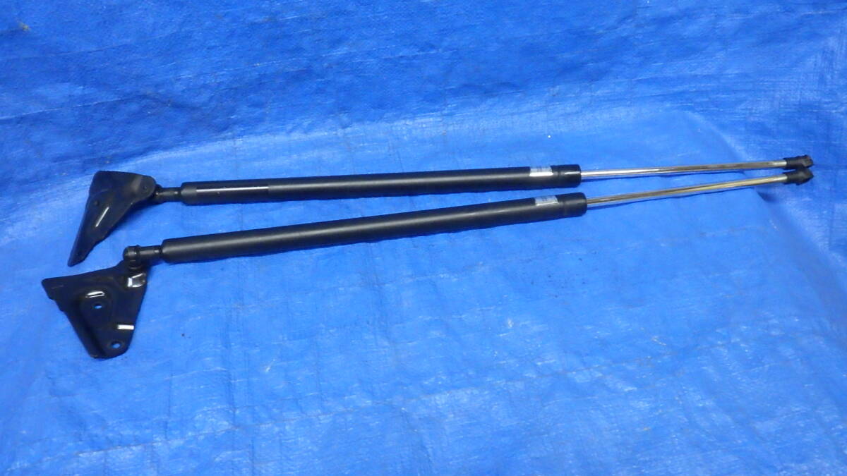 H20年 パレット DBA-MK21S バックドアダンパー左右/リアゲートショック 動作品 管A232拍卖