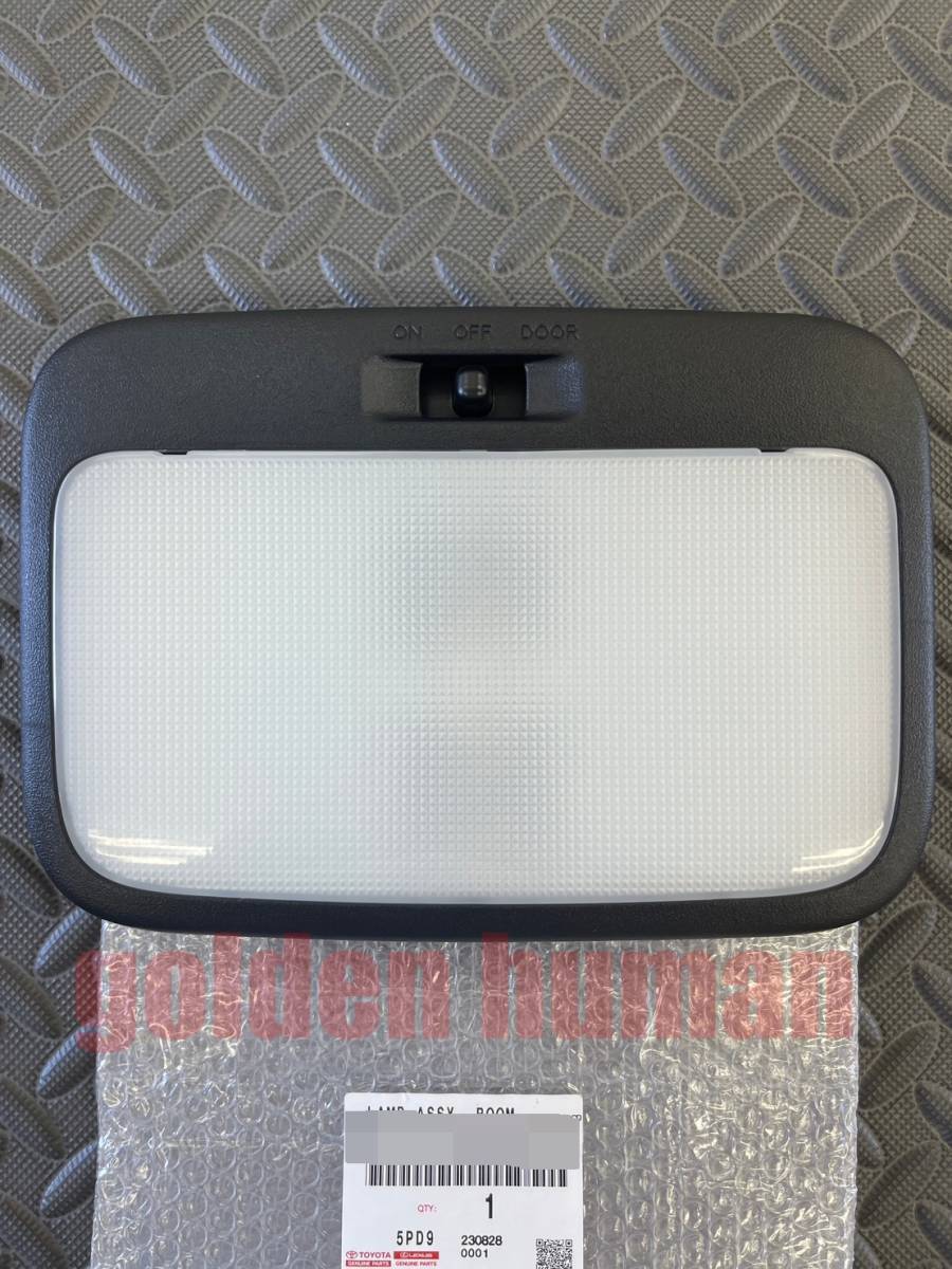 新品 トヨタ純正品 ハイエース ダークプライム2 ナロー ワイド 共通 ブラック内装 センタールームランプ拍卖