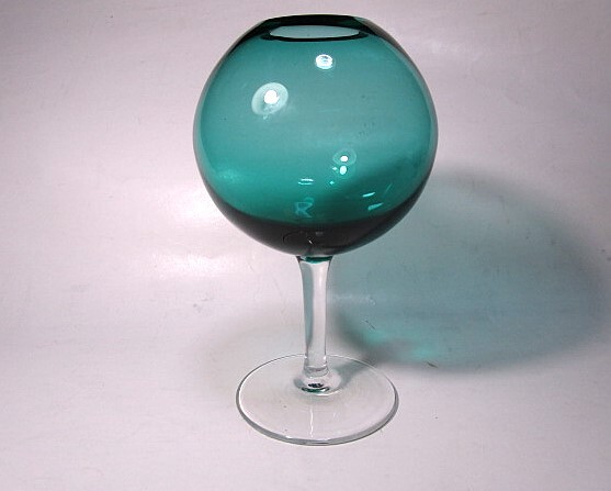 稀少 未使用★ワイングラス エメラルドグリーン リム小 スワリング ブルゴーニュ型 酒器 フラワーベース 一輪挿し 花瓶 1客★ 拍卖