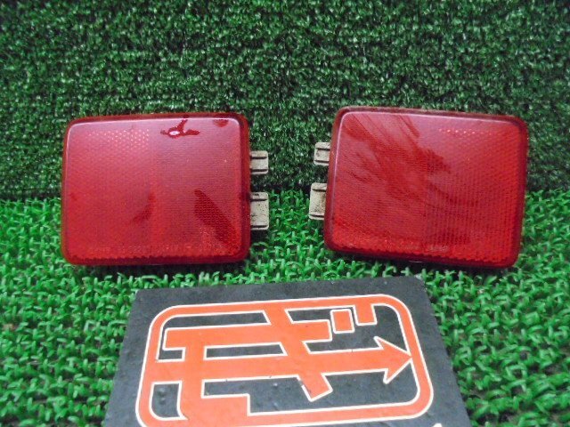 8EG3593EI2-1 ) ホンダ バモス HM1/HM2 純正リアバンパーリフレクター左右セット コイト33-09207拍卖