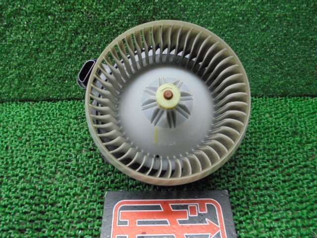 8EQ5652HB7 ) トヨタ プリウス ZVW30 純正ヒーターブロアモーター 329-B拍卖