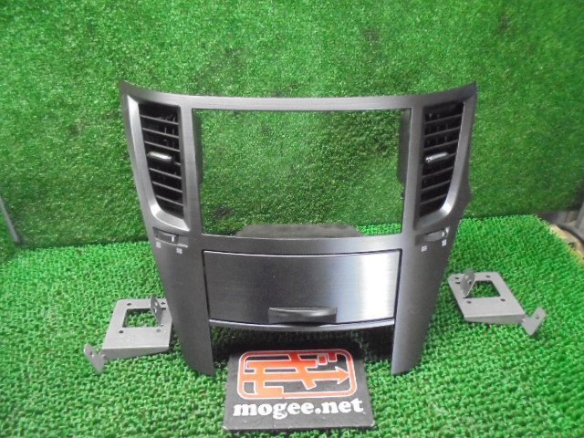 8EN3649II4) スバル レガシィ アイサイト BRM D型 純正センターオーディオパネル拍卖