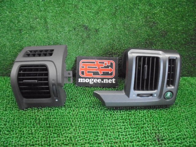 8EQ2679AC2 ) ホンダ ステップワゴン RK1 純正フロントエアコンルーバー左右セット拍卖