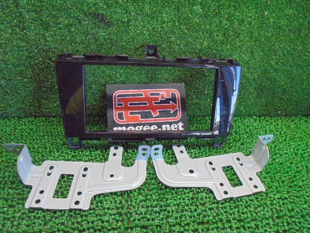 8EH5089LH4 ) 日産 セレナ ハイウェイスター FC26/FNC26 純正センターオーディオパネル+スター付拍卖