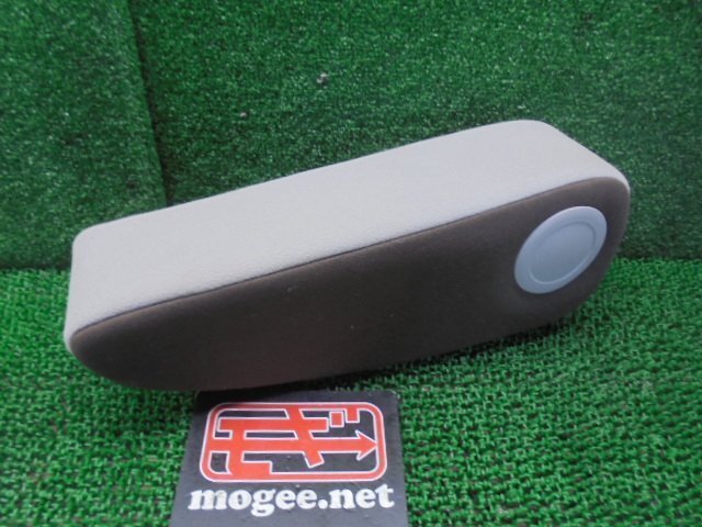 8EG3052OB2 ) 日産 デイズルークス B21A 後期型 純正フロントシートアームレスト拍卖