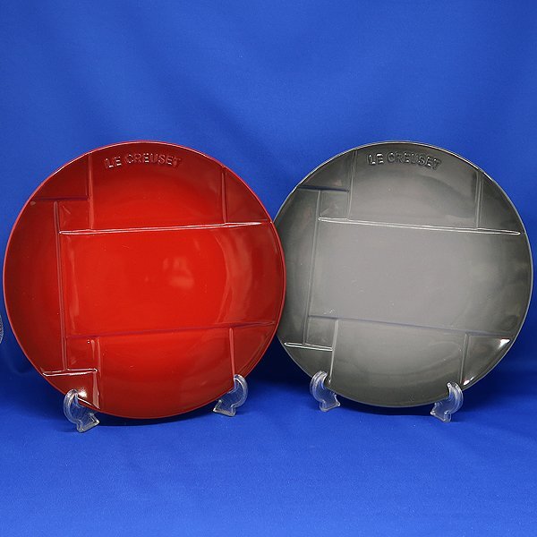 DKG★送料無料★美品 LE CREUSET ルクルーゼ メッシュラウンドプレート L  25cm 皿 レッド & グレー 大皿 プレート 計2枚拍卖